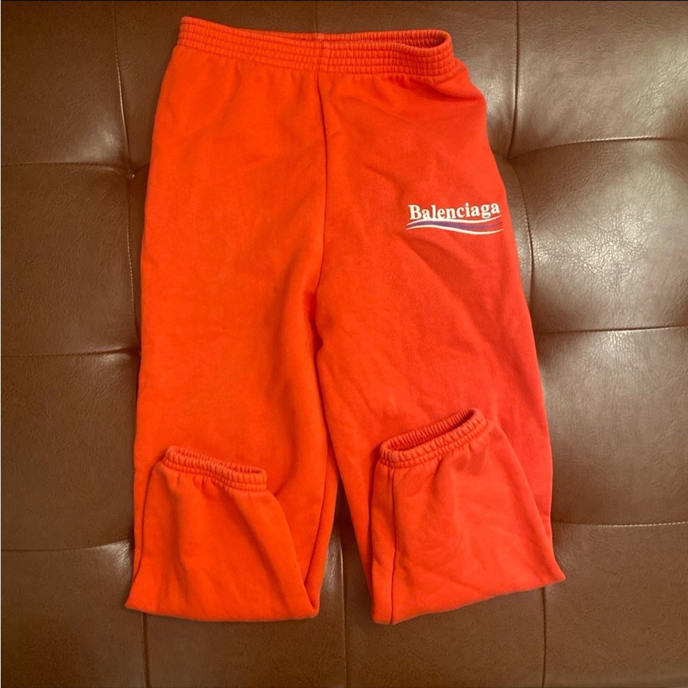 BALENCIAGA KIDS
Kids Red Political Campaign Sweatpants